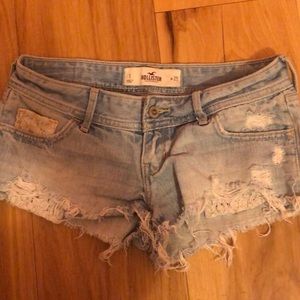 Ripped booty jean shorts